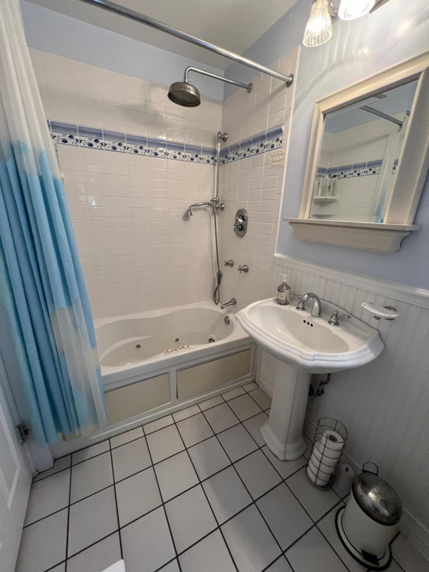 Chic Venice Beach Bungalow Steps From The Canals & Beach 洛杉矶 外观 照片