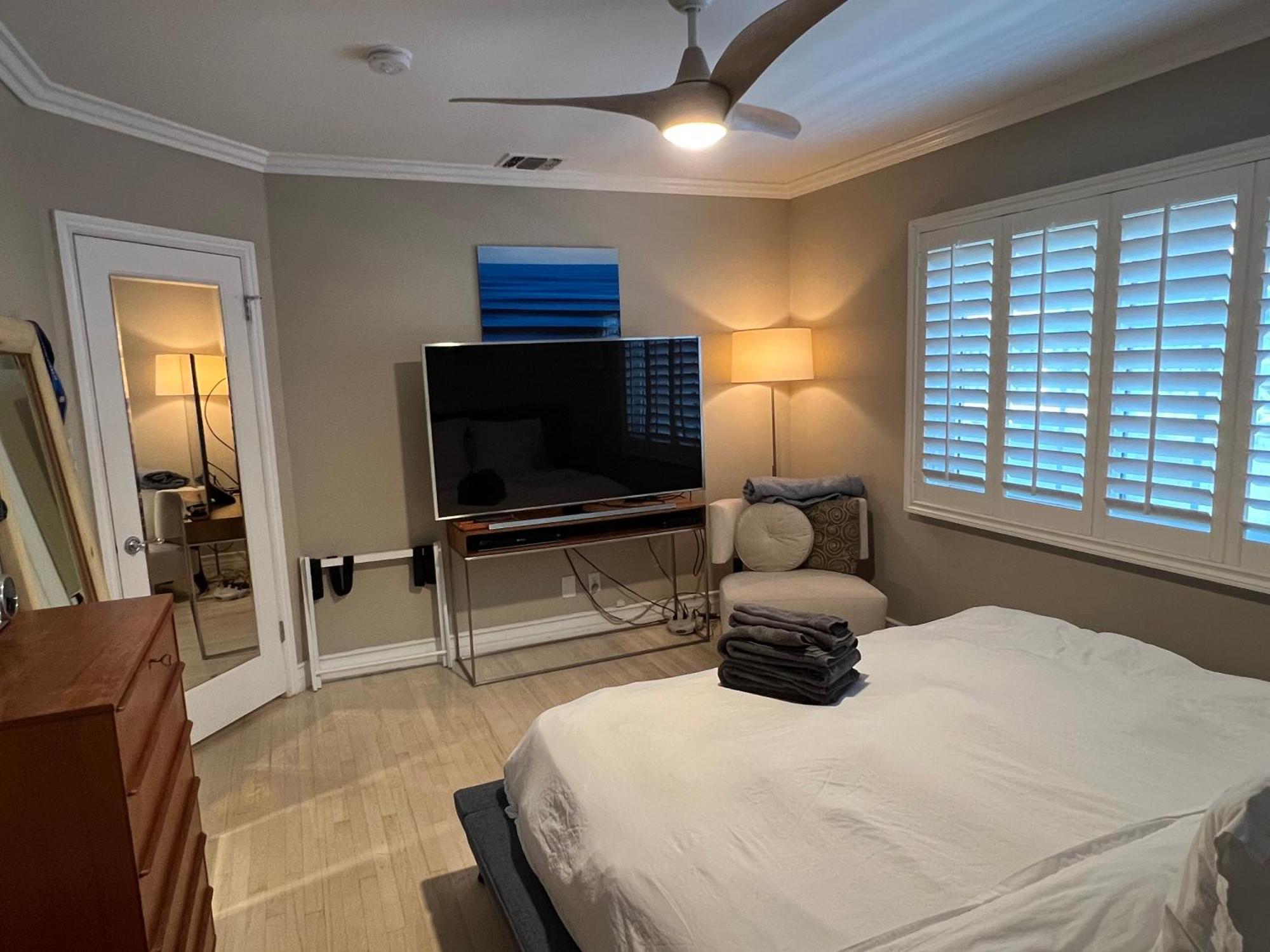 Chic Venice Beach Bungalow Steps From The Canals & Beach 洛杉矶 外观 照片