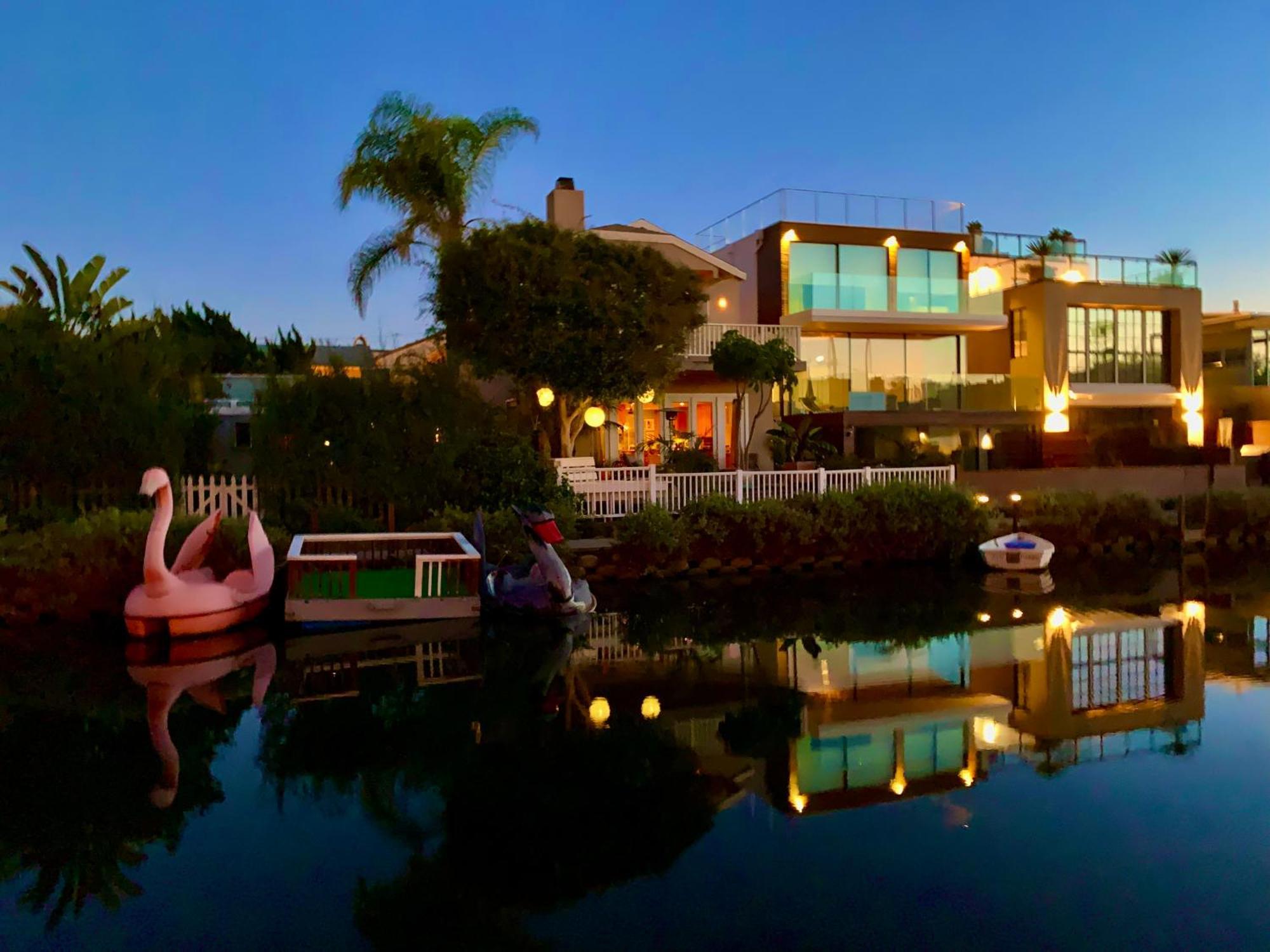 Chic Venice Beach Bungalow Steps From The Canals & Beach 洛杉矶 外观 照片